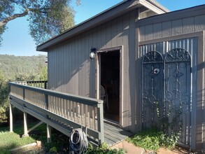 10010 Houghton Ranch Rd in Penn Valley, CA - Building Photo - Building Photo