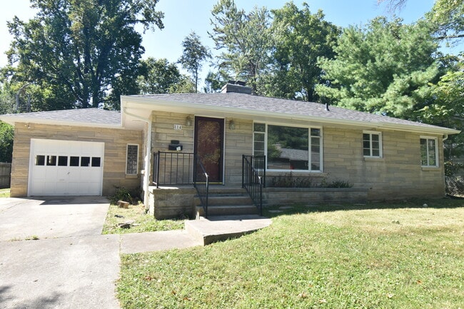 property at 814 S Eastside Dr