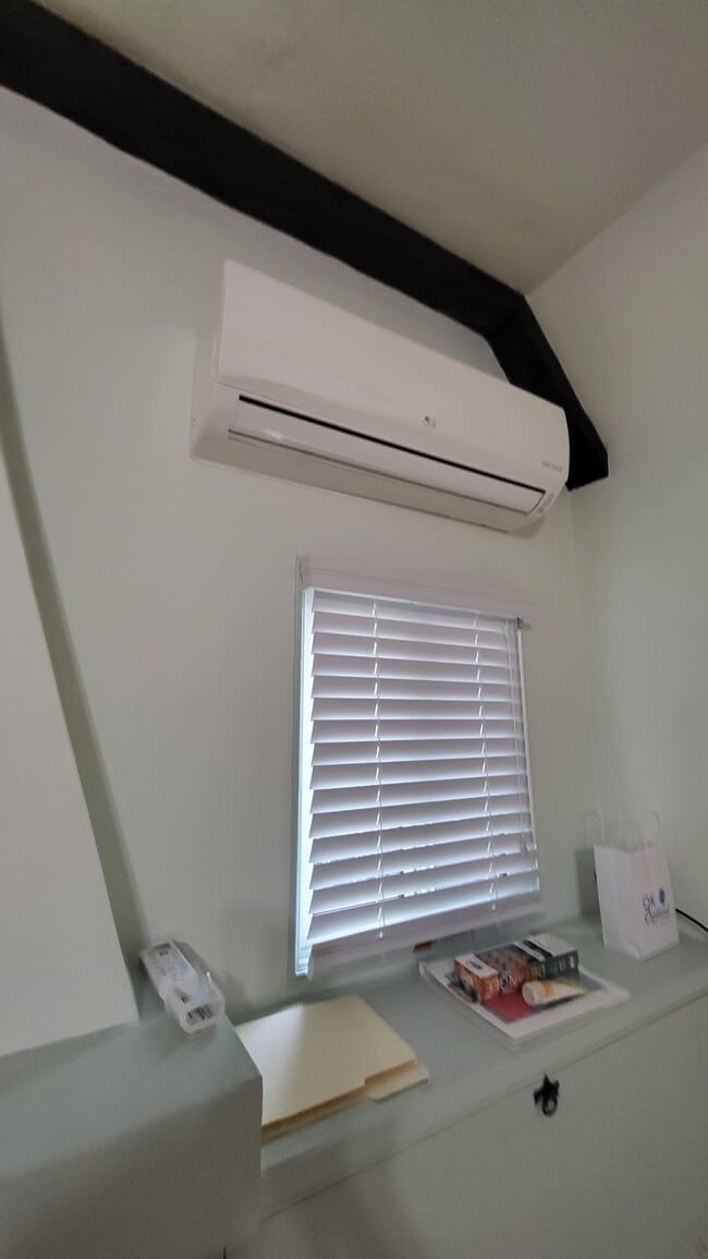 16418 Halldale Ave, Unit 2 in Gardena, CA - Building Photo - Building Photo