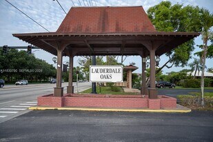 2861 NW 47th Terrace in Lauderdale Lakes, FL - Building Photo