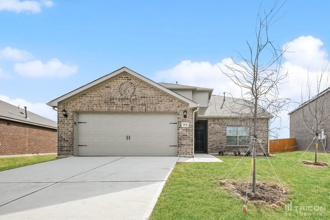 424 Micah Ln in Ferris, TX - Building Photo