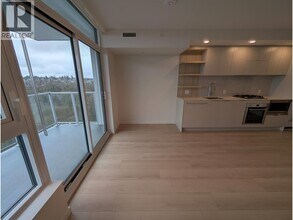 311 Alderson Ave in Coquitlam, BC - Building Photo - Building Photo