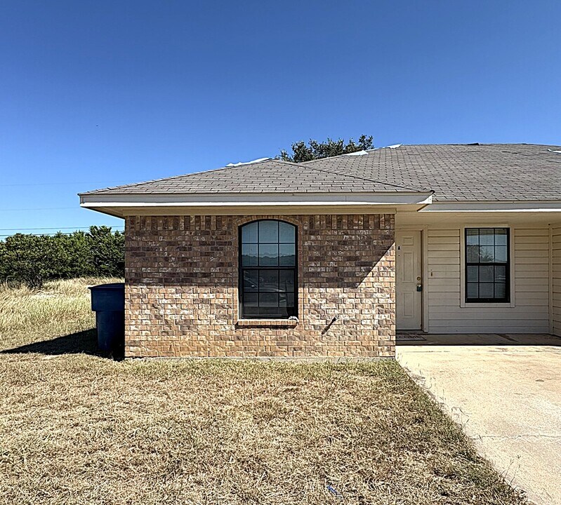 201 Janelle Dr, Unit A in Copperas Cove, TX - Foto de edificio
