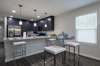 Cedar Creek Estates in Jacksonville, FL - Foto de edificio - Interior Photo