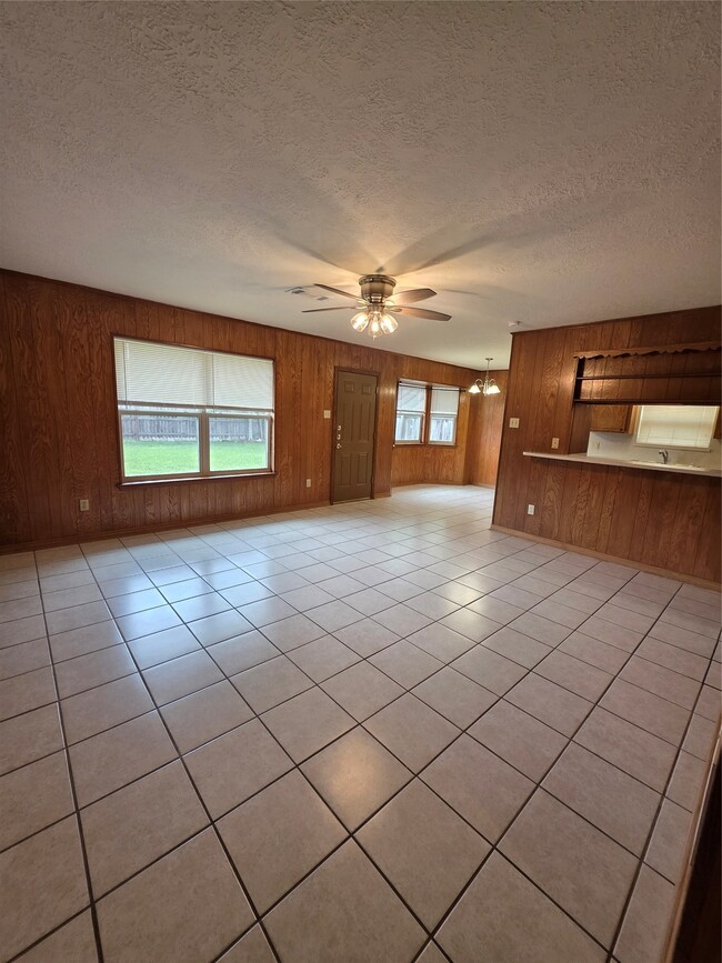 1710 Park Ave in Deer Park, TX - Building Photo - Building Photo