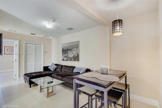 518 SW 7th Ave in Miami, FL - Building Photo - Building Photo