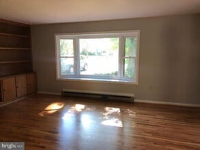 93 Webhannet Dr in Charles Town, WV - Building Photo - Building Photo