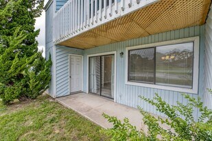 39 Roberts Rd in Hampstead, NC - Building Photo