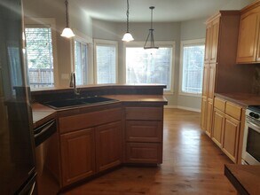 61186 Hilmer Creek Dr in Bend, OR - Building Photo - Building Photo