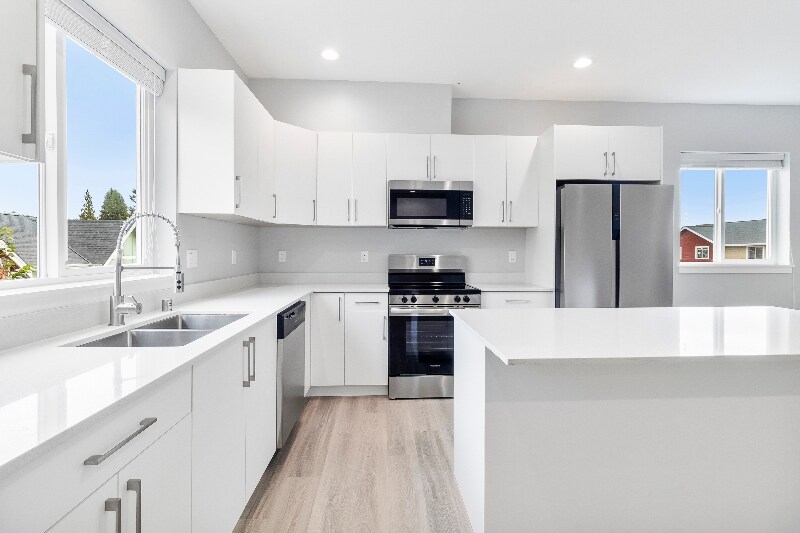 5724 Sterling Ave in Ferndale, WA - Building Photo