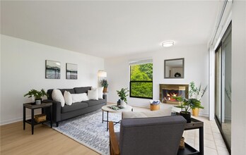 3710 25th Pl W in Seattle, WA - Building Photo - Building Photo