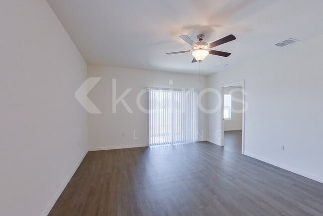 32125 Katelin Cir in Leesburg, FL - Building Photo - Building Photo