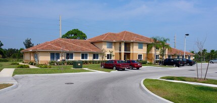 Pelican Isles Apartments in Sebastian, FL - Building Photo - Building Photo