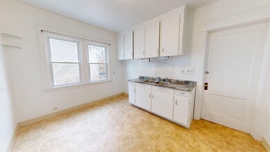 12900 Hoy Ave in Cleveland, OH - Building Photo - Building Photo