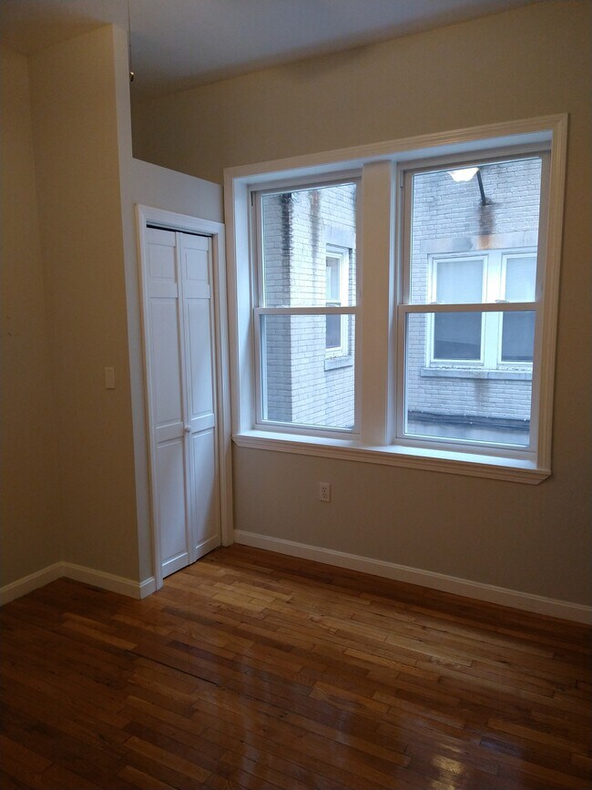 1198 Commonwealth Ave, Unit 1 in Boston, MA - Building Photo - Building Photo