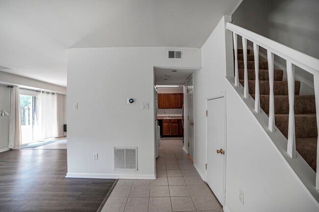 5757 Thunder Hill Rd in Columbia, MD - Building Photo - Building Photo