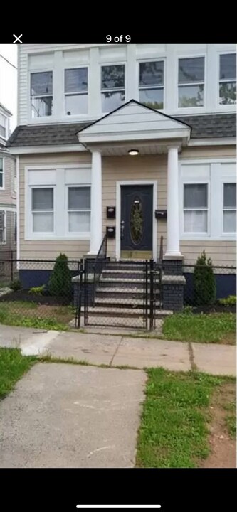 62 Farley Ave, Unit 2 in Newark, NJ - Building Photo