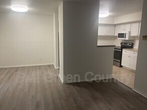 6657 S Victor Ave in Tulsa, OK - Building Photo - Building Photo