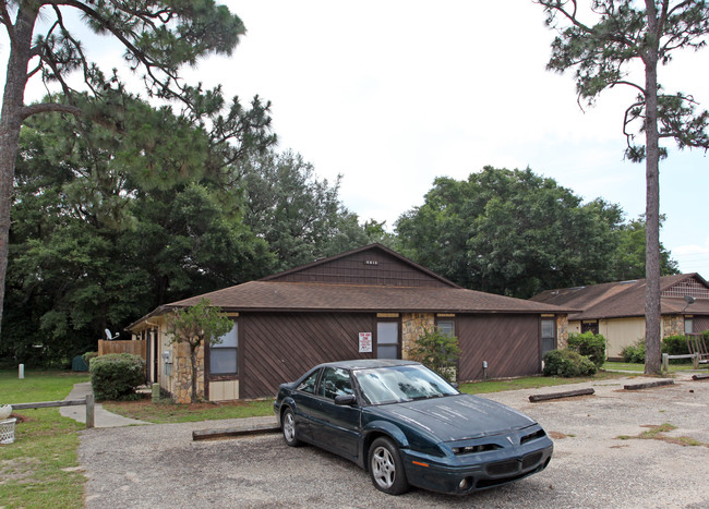 6818 Tiki Ln in Pensacola, FL - Building Photo - Building Photo