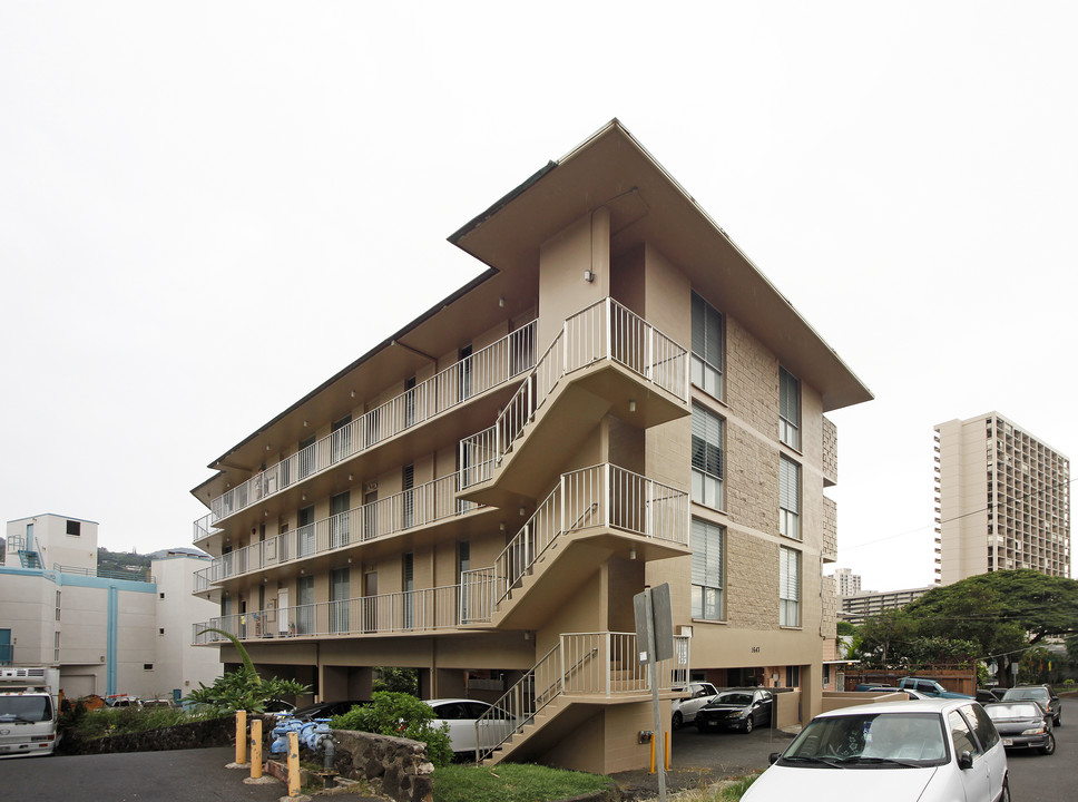 1643 Piikoi St in Honolulu, HI - Building Photo