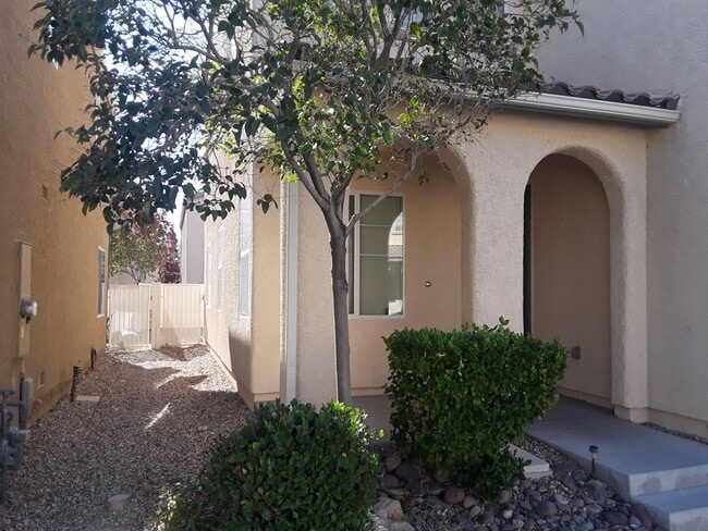 8443 Lucero Ave in Las Vegas, NV - Building Photo - Building Photo