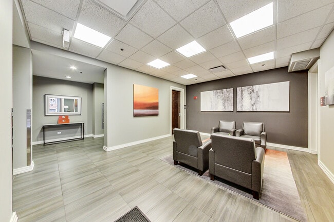 170 W Polk St, Unit 901 in Chicago, IL - Building Photo - Building Photo