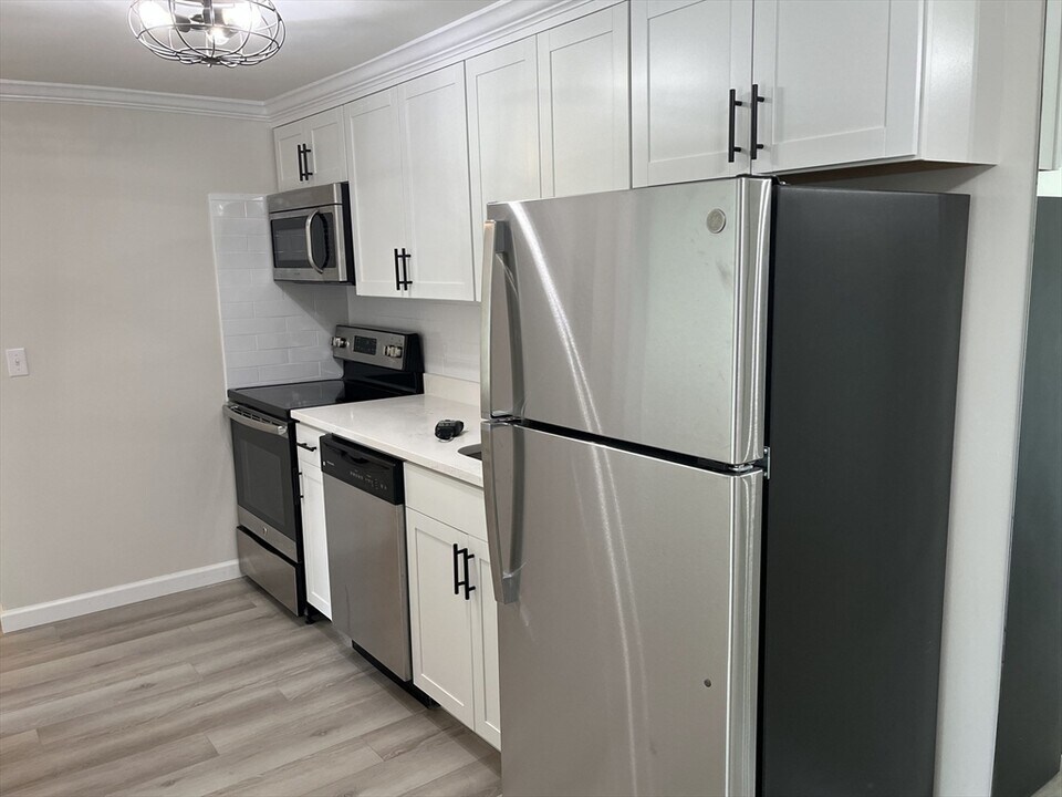 196 Swanson Rd in Boxborough, MA - Building Photo