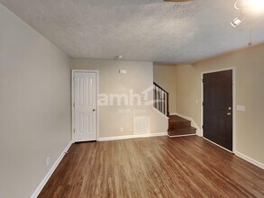 7827 Rainey Dr in Antioch, TN - Building Photo - Building Photo
