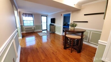 7 Prospect St in Morristown, NJ - Building Photo - Building Photo