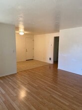 2112 2nd St in Springfield, OR - Building Photo - Building Photo