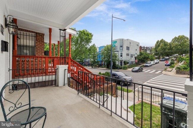 1935 4th St NE in Washington, DC - Foto de edificio - Building Photo