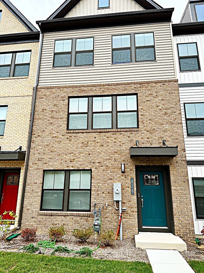 828 Teacher Mitchell Rd in Glen Burnie, MD - Building Photo - Building Photo