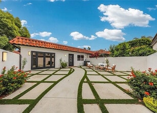 80 Seton Rd in Irvine, CA - Building Photo - Building Photo