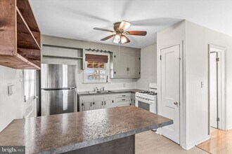 317 Greystone Rd in East York, PA - Building Photo - Building Photo