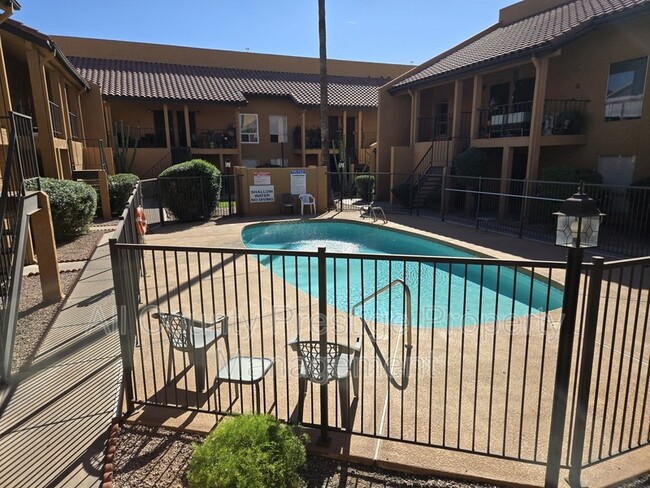 property at 1831 W Mulberry Dr