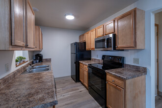 Oak Tree Apartments in Hudsonville, MI - Building Photo - Building Photo