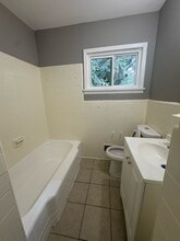 1285 Kenilworth Dr SW, Unit A in Atlanta, GA - Foto de edificio - Building Photo