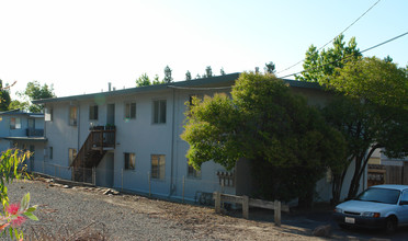 974 Dolores Dr in Lafayette, CA - Building Photo - Building Photo