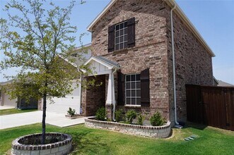 1245 Waggoner Dr in Aubrey, TX - Building Photo - Building Photo