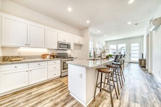 2217 Tapia Wy in Chico, CA - Building Photo - Building Photo