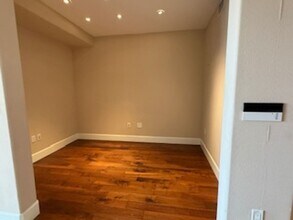 8035 Scholarship in Irvine, CA - Foto de edificio - Building Photo