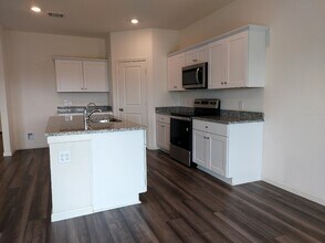 1024 Long Bay Ct in Brookshire, TX - Building Photo - Building Photo