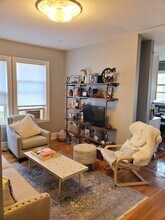45 Forest Hills St, Unit 2 in Boston, MA - Building Photo - Building Photo