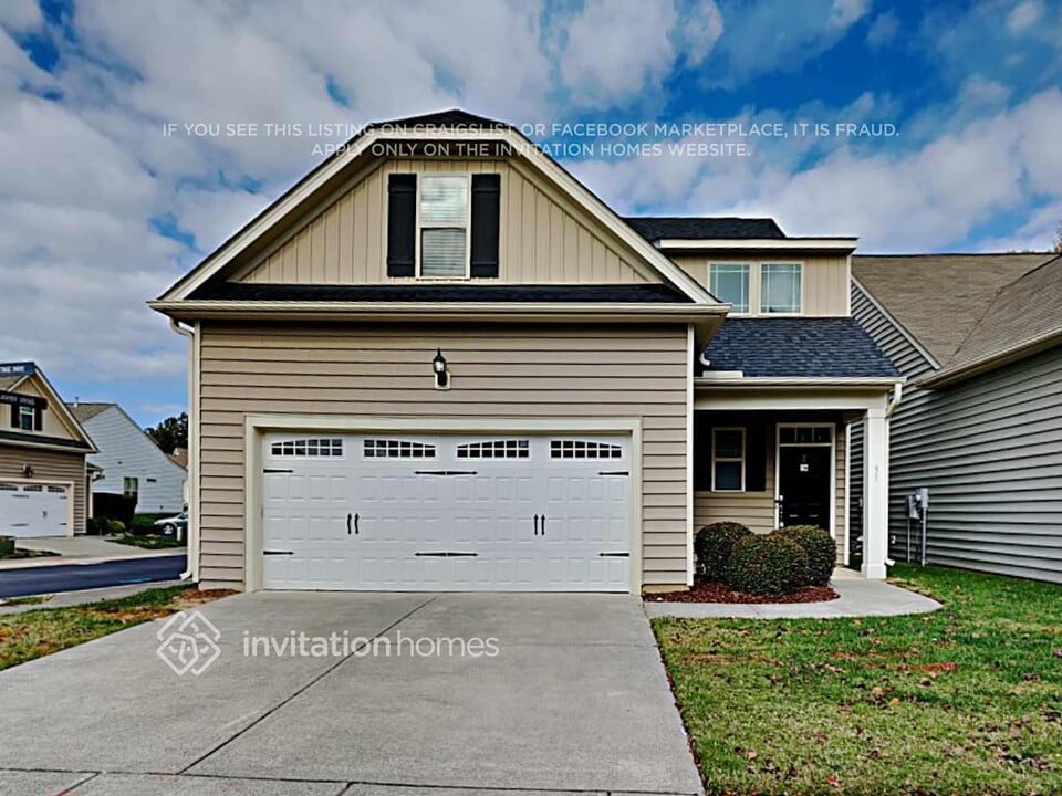 91 Cottage Dr in Clayton, NC - Foto de edificio