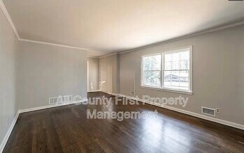 3377 Bobolink Cir SW in Atlanta, GA - Building Photo - Building Photo