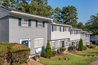 Villas At Decatur in Decatur, GA - Foto de edificio - Building Photo