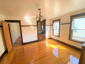 51 Pearson Ave, Unit 3 in Somerville, MA - Foto de edificio - Building Photo