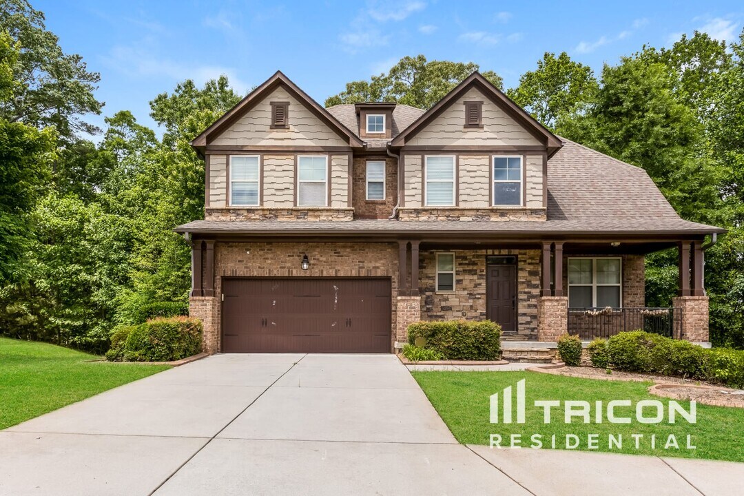 2015 Chelsey Way in Roswell, GA - Building Photo
