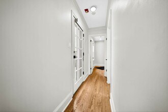 19 E 1st St in Hinsdale, IL - Building Photo - Building Photo