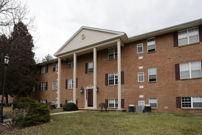 Fairfield Apartments in Newark, DE - Foto de edificio - Building Photo